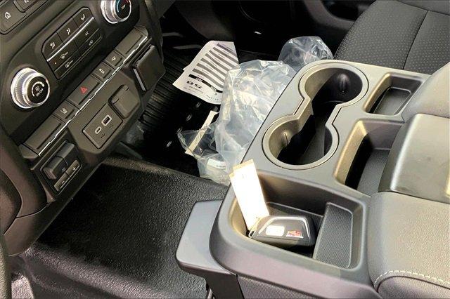 2024 GMC Sierra 2500 HD Vehicle Photo in TOPEKA, KS 66609-0000