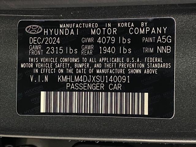 2025 Hyundai ELANTRA Hybrid Vehicle Photo in Appleton, WI 54913