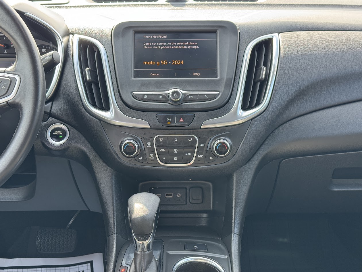 2022 Chevrolet Equinox Vehicle Photo in BOONVILLE, IN 47601-9633