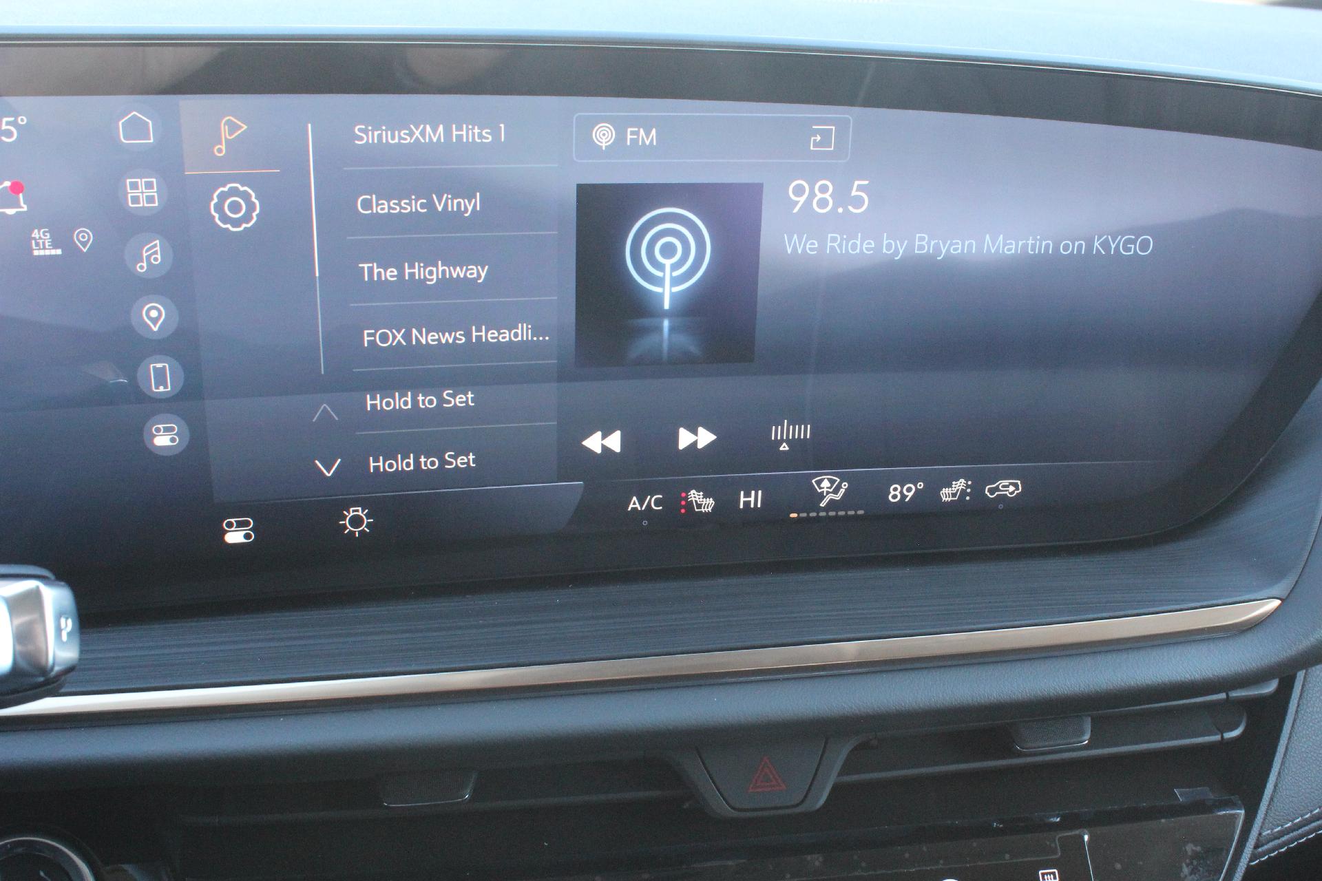 2025 Buick Envision Vehicle Photo in AURORA, CO 80012-4011