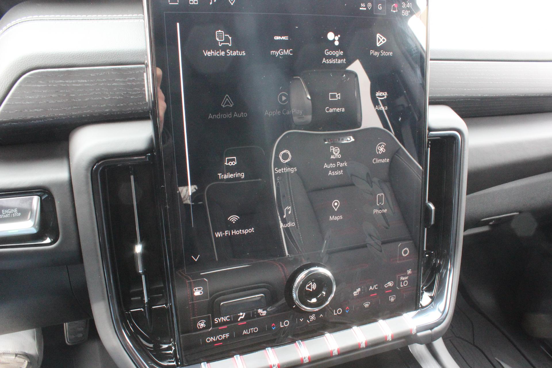 2025 GMC Yukon XL Vehicle Photo in AURORA, CO 80012-4011