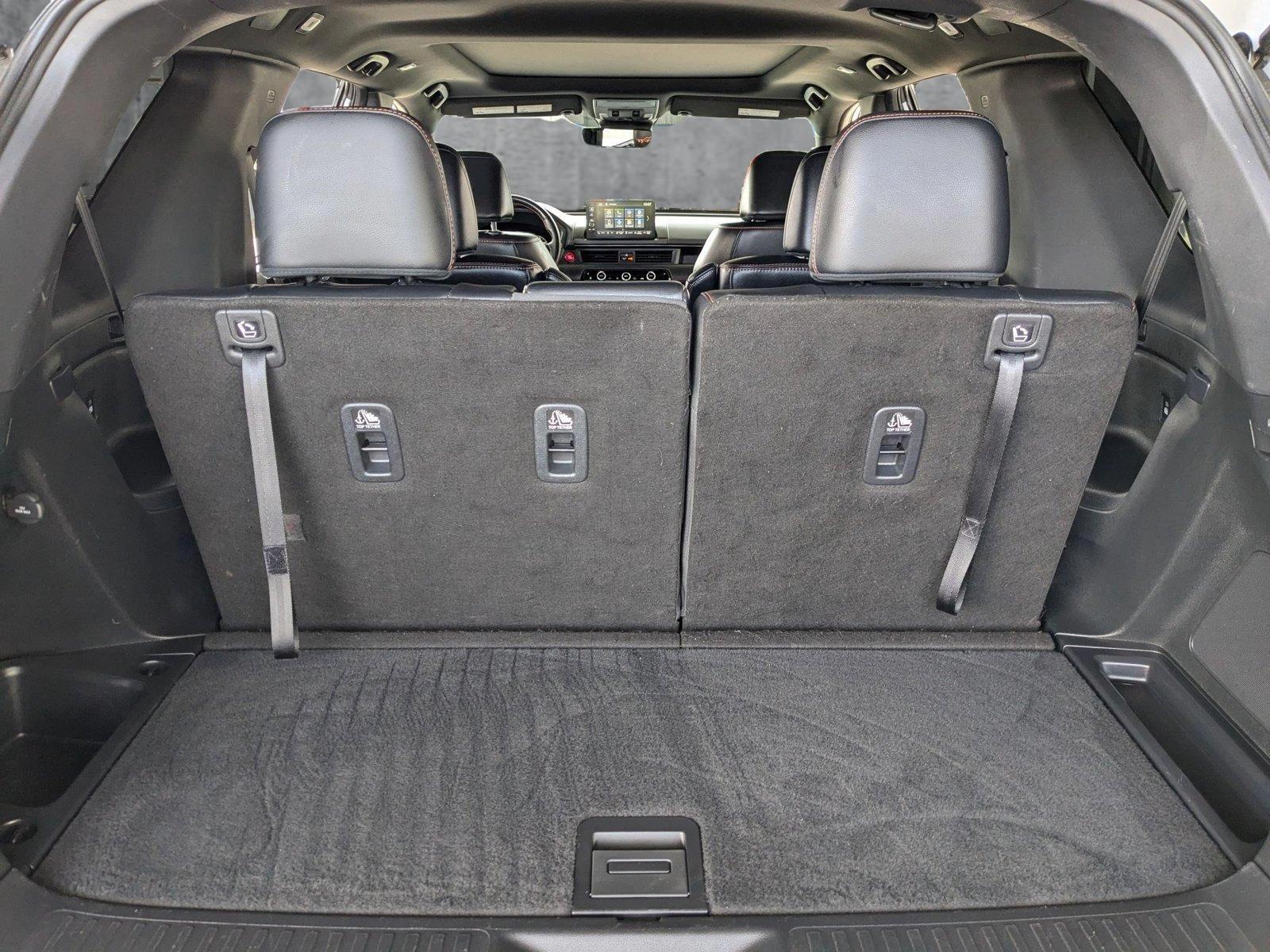 2023 Honda Pilot Vehicle Photo in VALENCIA, CA 91355-1705