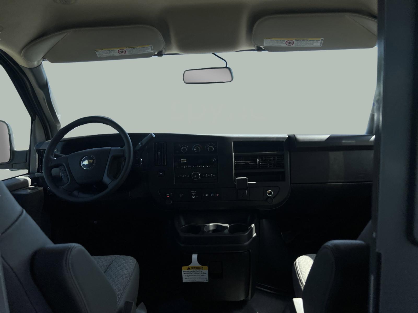 2025 Chevrolet Express Cargo 2500 Vehicle Photo in GEORGETOWN, TX 78626-7508