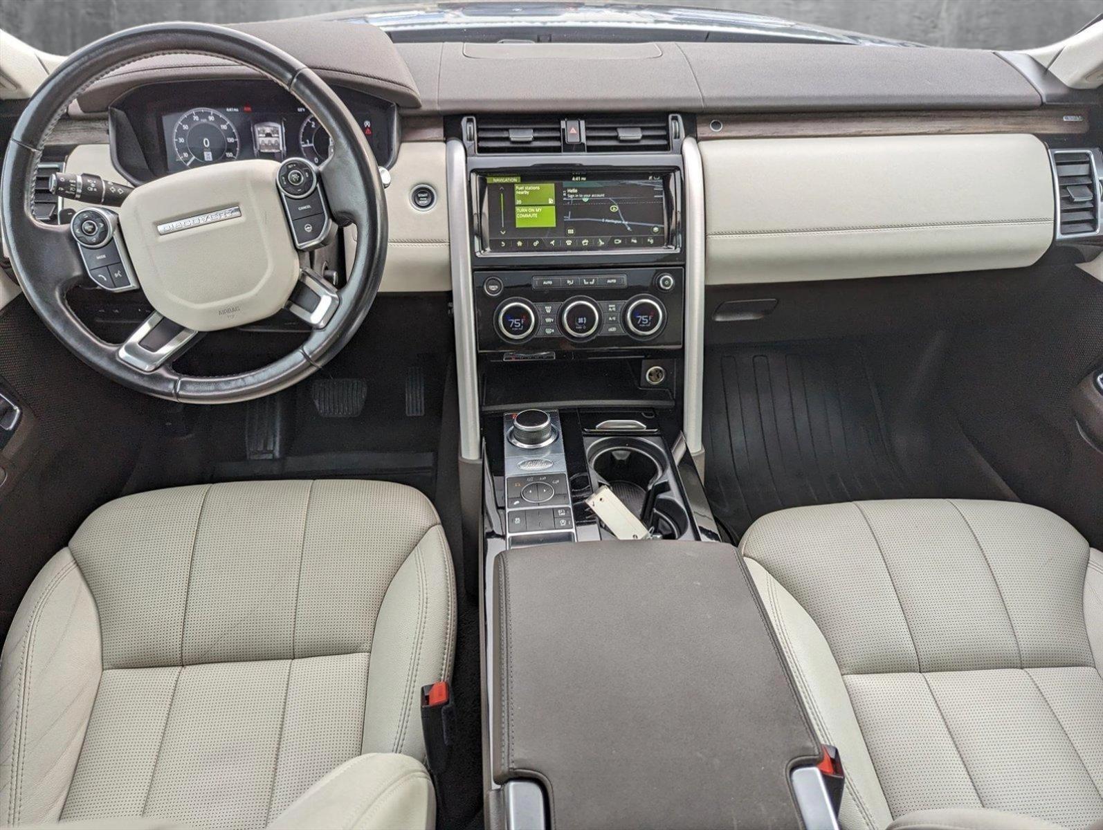 2018 Land Rover Discovery Vehicle Photo in Spokane Valley, WA 99212