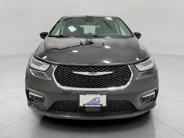 2023 Chrysler Pacifica Vehicle Photo in Green Bay, WI 54304