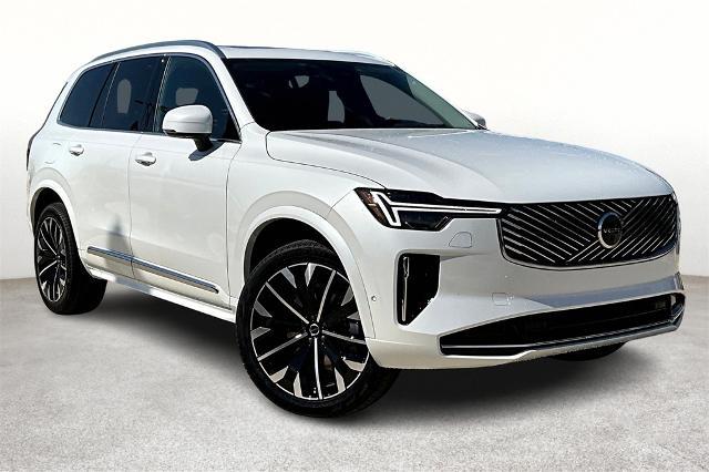 2025 Volvo XC90 Vehicle Photo in Grapevine, TX 76051