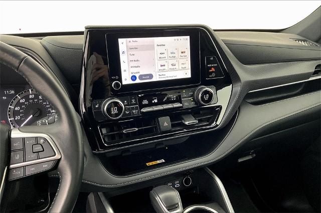 2024 Toyota Highlander Vehicle Photo in San Antonio, TX 78230