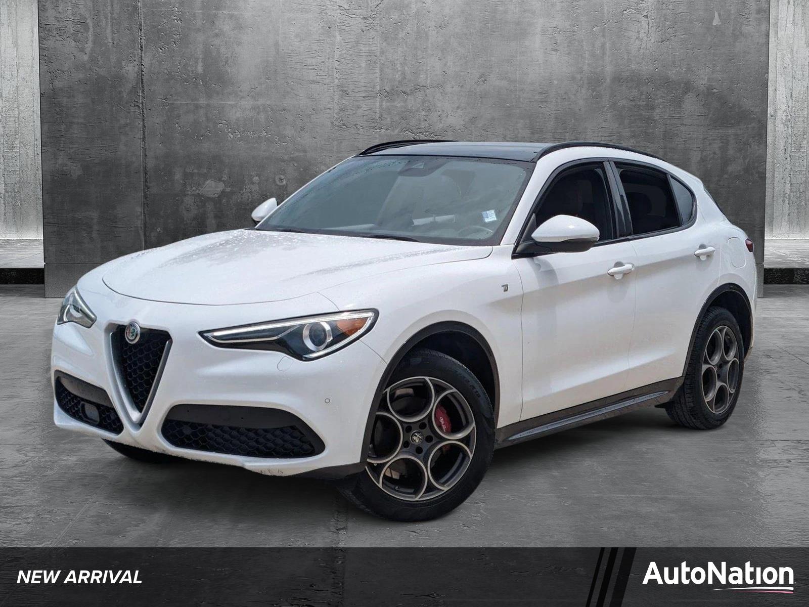 2022 Alfa Romeo Stelvio Vehicle Photo in Bradenton, FL 34207