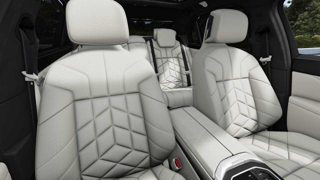 2025 BMW 760i xDrive Vehicle Photo in GRAPEVINE, TX 76051