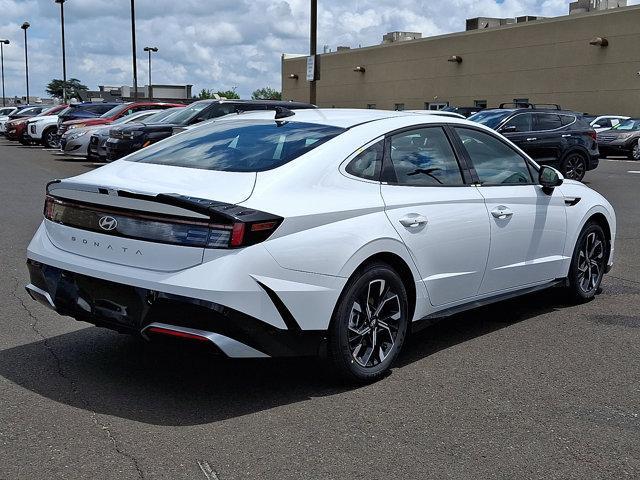 2025 Hyundai SONATA Vehicle Photo in Philadelphia, PA 19116