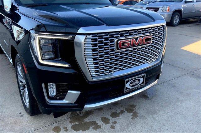 2023 GMC Yukon XL Vehicle Photo in TOPEKA, KS 66609-0000