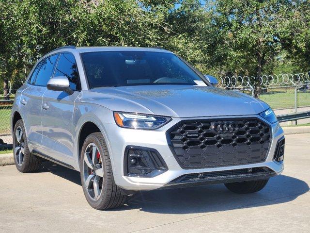 2024 Audi Q5 Vehicle Photo in HOUSTON, TX 77090