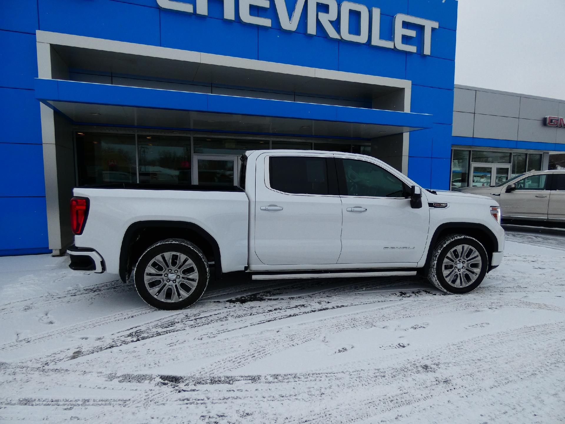 Used 2022 GMC Sierra 1500 Limited Denali with VIN 3GTU9FEL6NG186577 for sale in Jamestown, ND