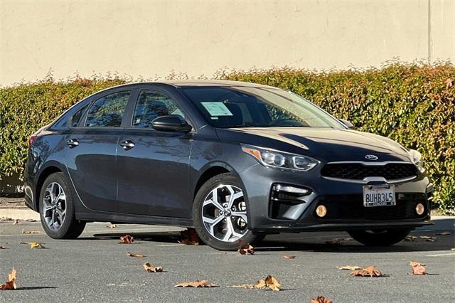 2021 Kia Forte LXS photo 2