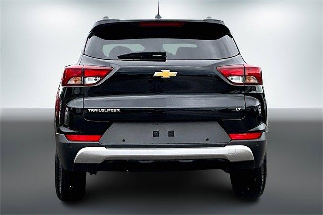 2024 Chevrolet Trailblazer Vehicle Photo in TOPEKA, KS 66609-0000