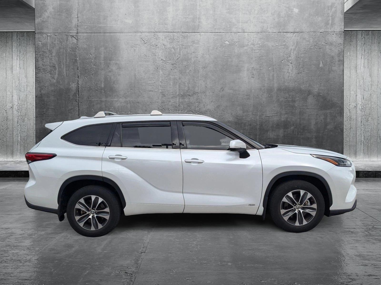 2022 Toyota Highlander Vehicle Photo in Wesley Chapel, FL 33544