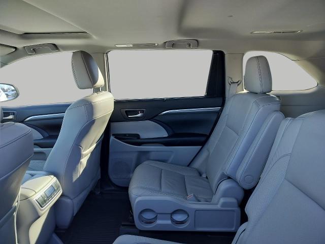 2019 Toyota Highlander Vehicle Photo in Appleton, WI 54914