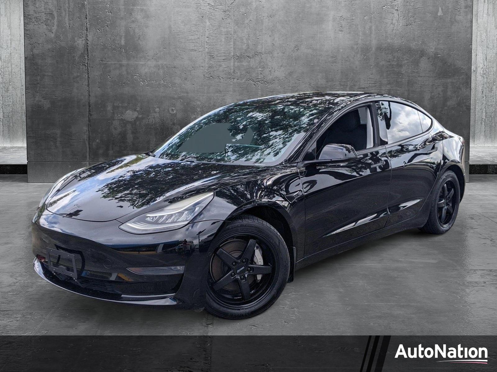 2019 Tesla Model 3 Vehicle Photo in PEMBROKE PINES, FL 33024-6534