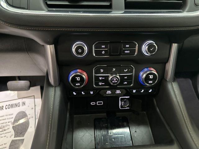 2021 GMC Yukon XL Vehicle Photo in MEDINA, OH 44256-9631