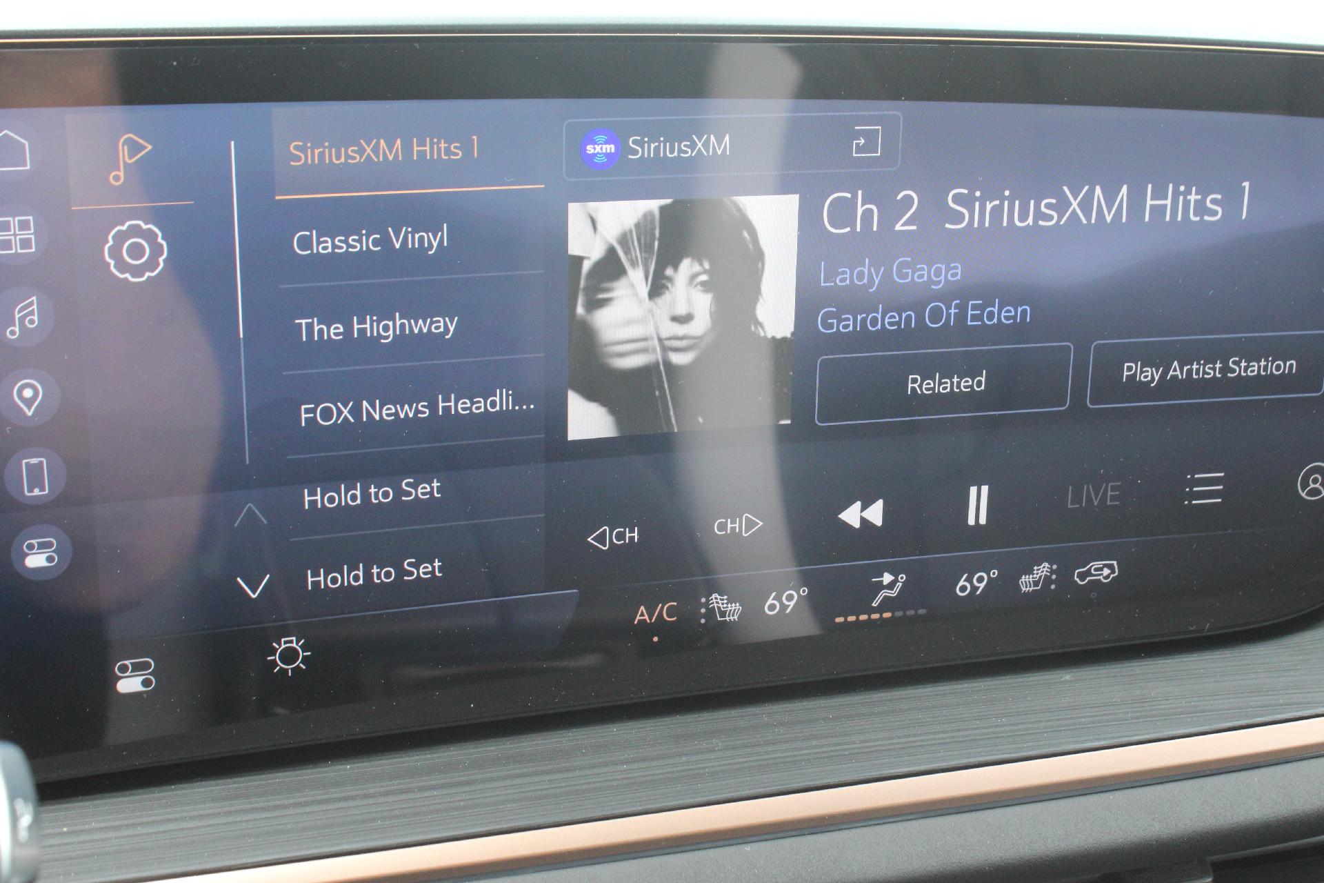 2025 Buick Envision Vehicle Photo in AURORA, CO 80012-4011