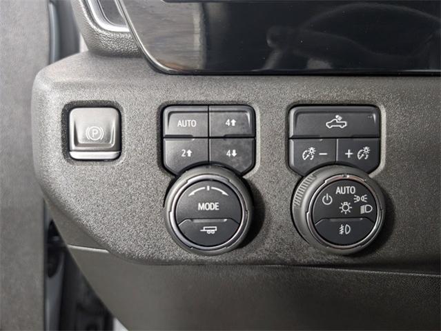 2023 Chevrolet Silverado 1500 Vehicle Photo in ENGLEWOOD, CO 80113-6708