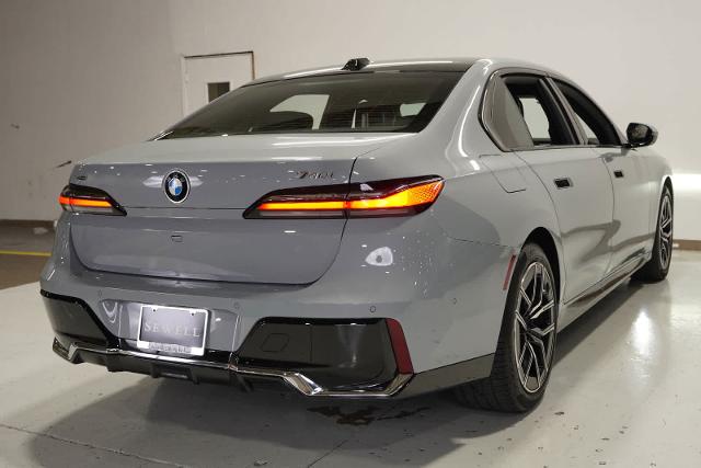 2024 BMW 740i xDrive Vehicle Photo in GRAPEVINE, TX 76051