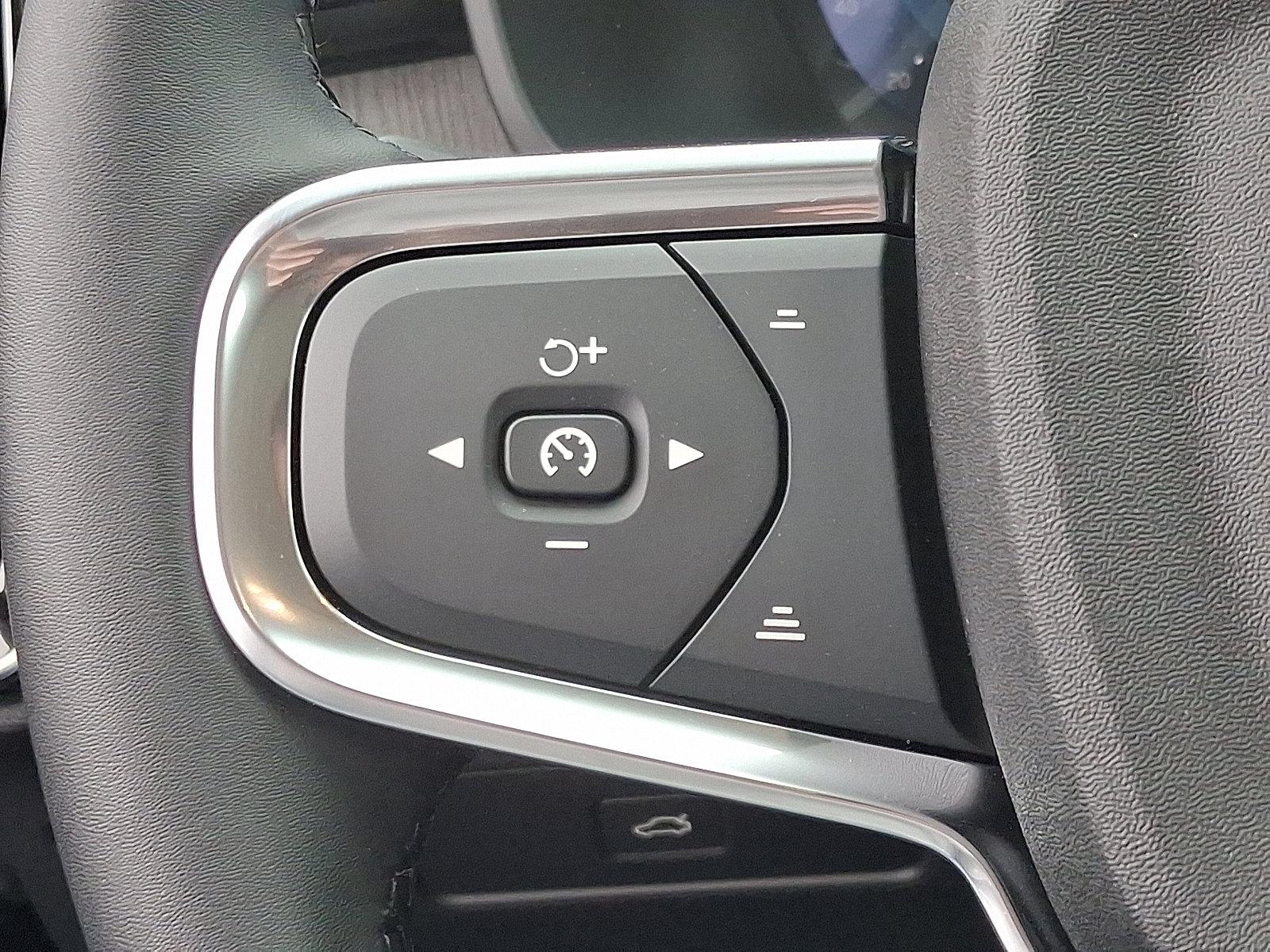 2025 Volvo XC40 Vehicle Photo in Trevose, PA 19053