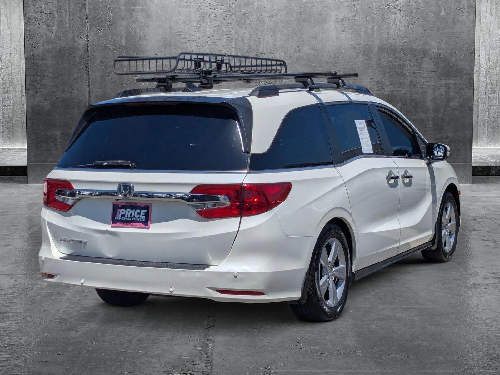 2019 Honda Odyssey Vehicle Photo in Valencia, CA 91355