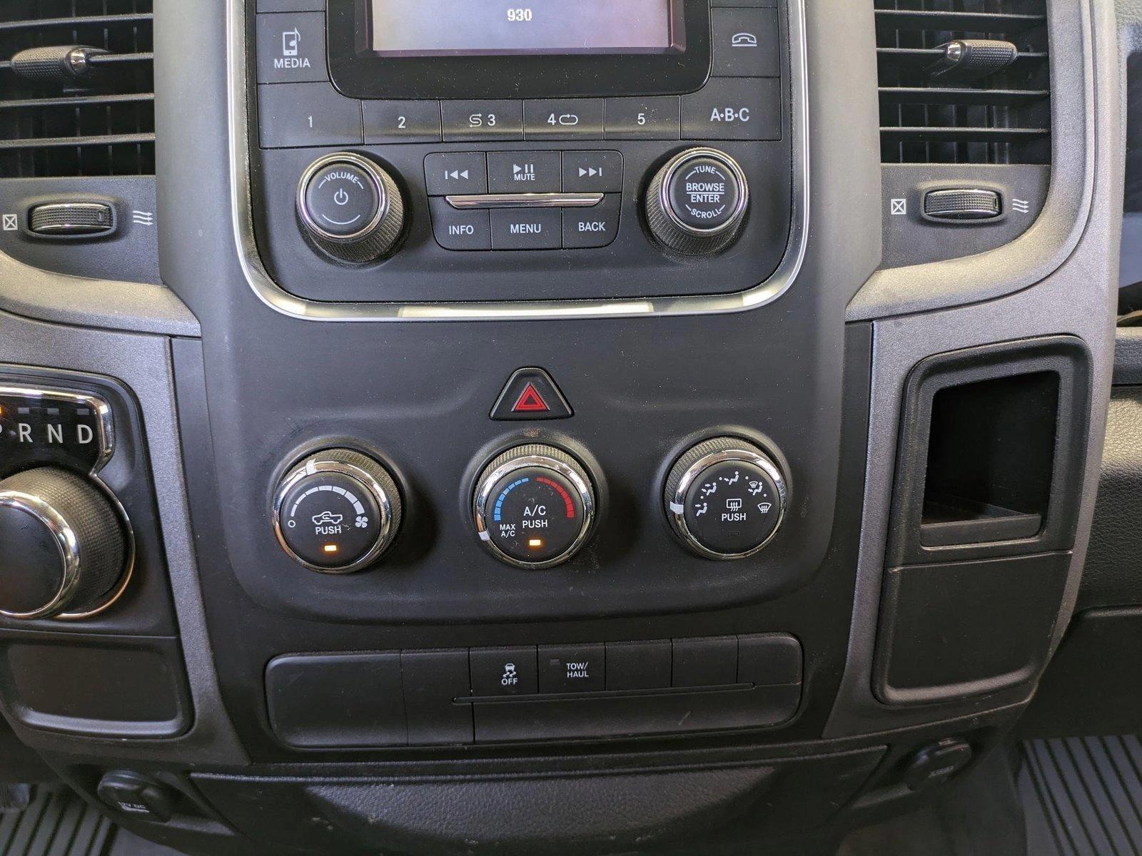 2019 Ram 1500 Classic Vehicle Photo in Bradenton, FL 34207