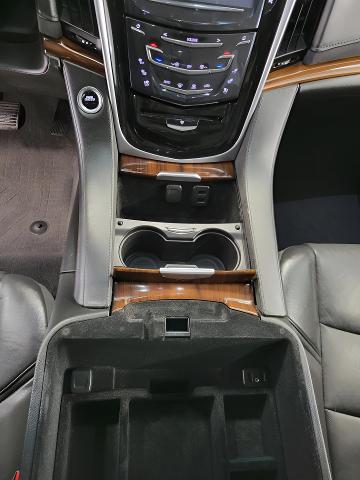 2020 Cadillac Escalade Vehicle Photo in Neenah, WI 54956