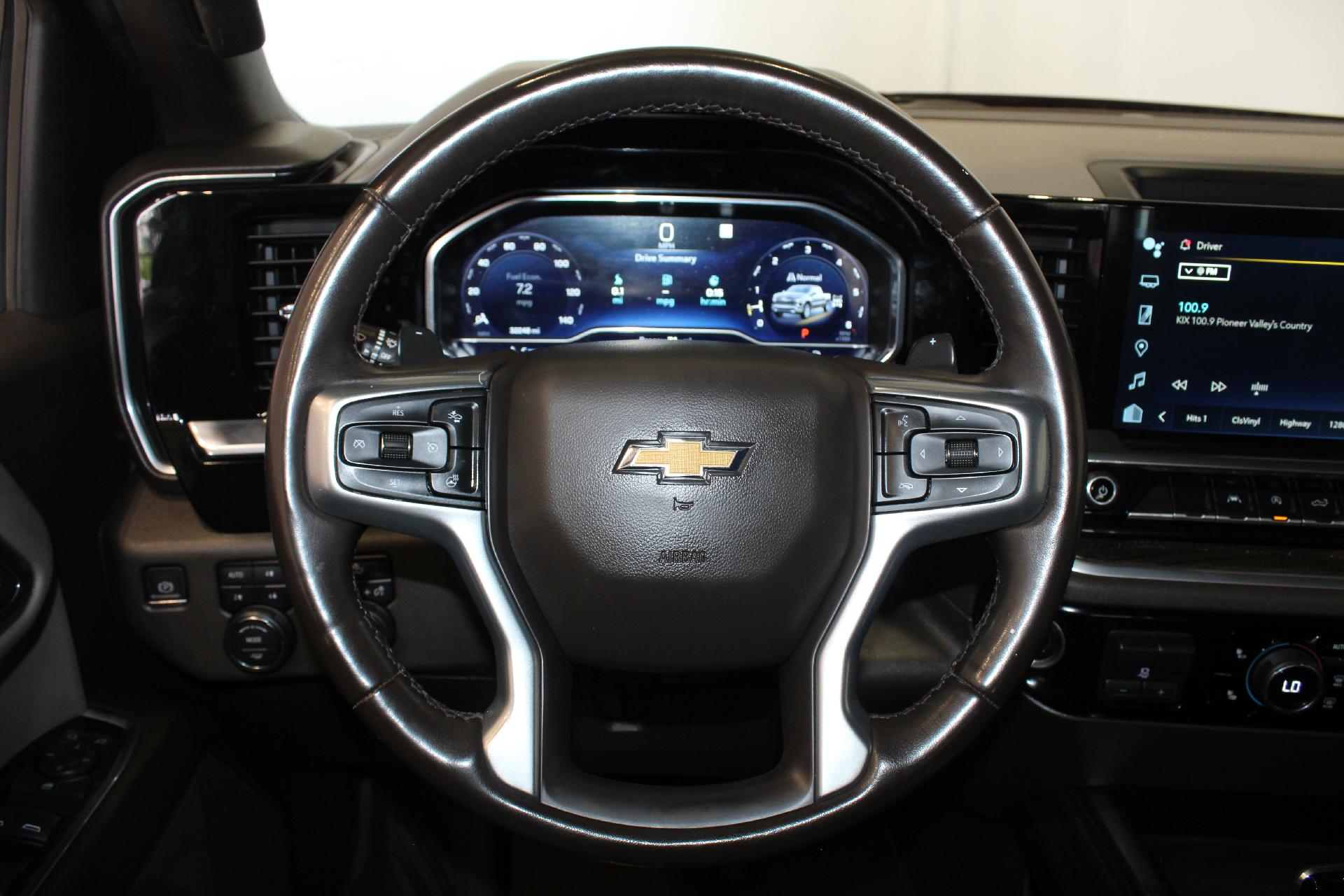 2022 Chevrolet Silverado 1500 Vehicle Photo in NORTHAMPTON, MA 01060-1120
