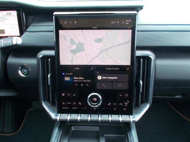 2025 GMC Acadia Vehicle Photo in LOWELL, MA 01852-4336