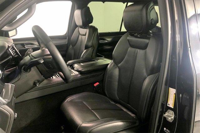 2022 Jeep Wagoneer Vehicle Photo in INDEPENDENCE, MO 64055-1314