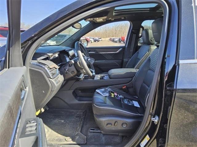 2024 GMC Acadia Vehicle Photo in LANCASTER, PA 17601-0000