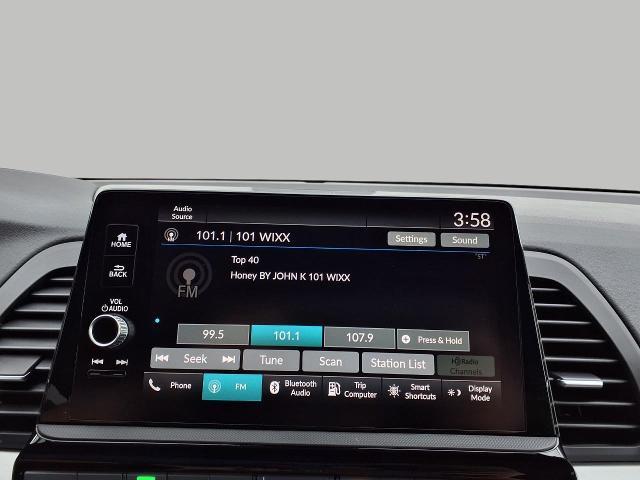 2025 Honda Odyssey Vehicle Photo in Oshkosh, WI 54904