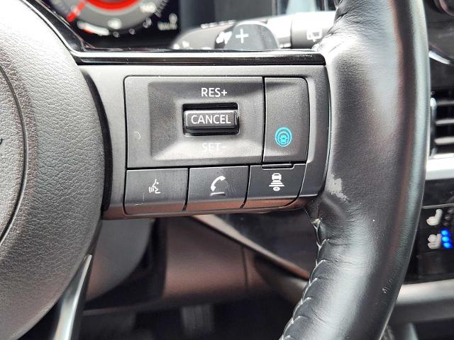 2022 Nissan Pathfinder Vehicle Photo in DENTON, TX 76210-9321