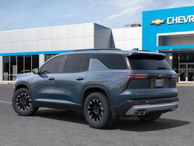 2025 Chevrolet Traverse Vehicle Photo in MOON TOWNSHIP, PA 15108-2571