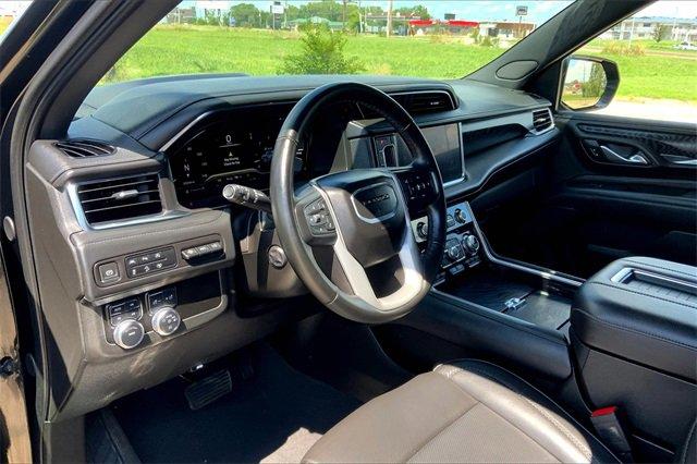 2024 GMC Yukon XL Vehicle Photo in TOPEKA, KS 66609-0000