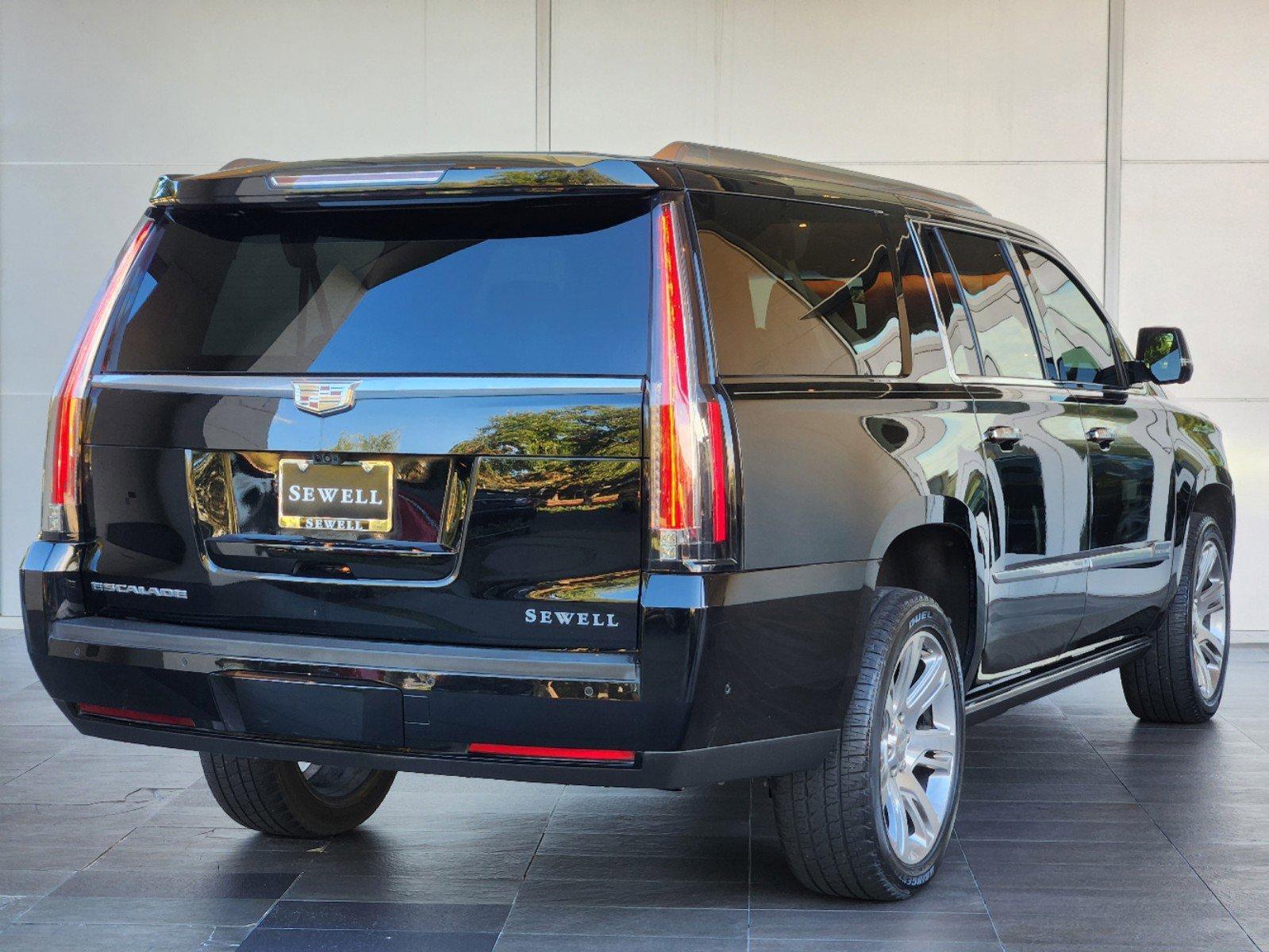 2018 Cadillac Escalade ESV Vehicle Photo in HOUSTON, TX 77079-1502