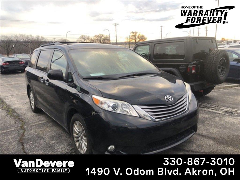 2016 Toyota Sienna Vehicle Photo in AKRON, OH 44320-4088