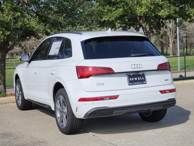 2025 Audi Q5 Vehicle Photo in HOUSTON, TX 77090