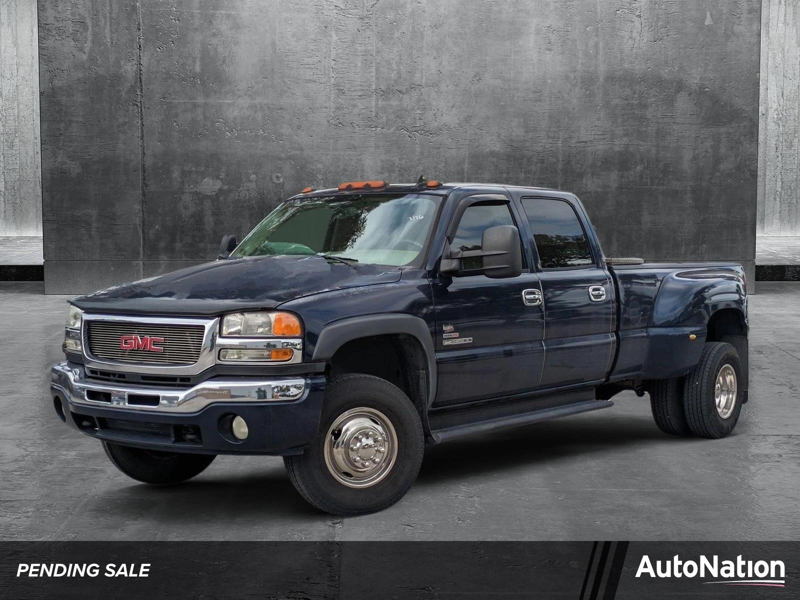 2006 GMC Sierra 3500 HD Vehicle Photo in GREENACRES, FL 33463-3207
