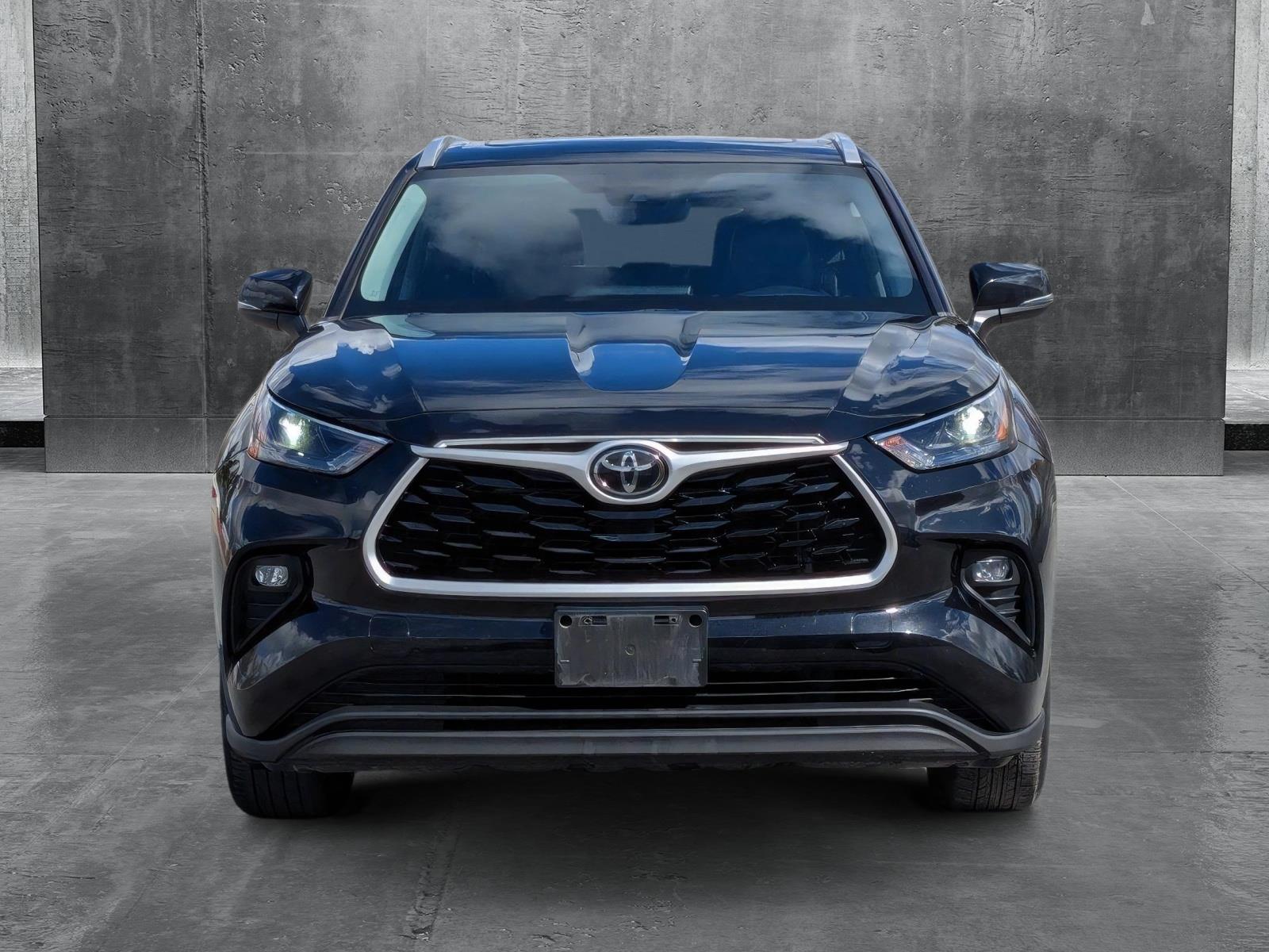 2022 Toyota Highlander Vehicle Photo in Spokane Valley, WA 99212