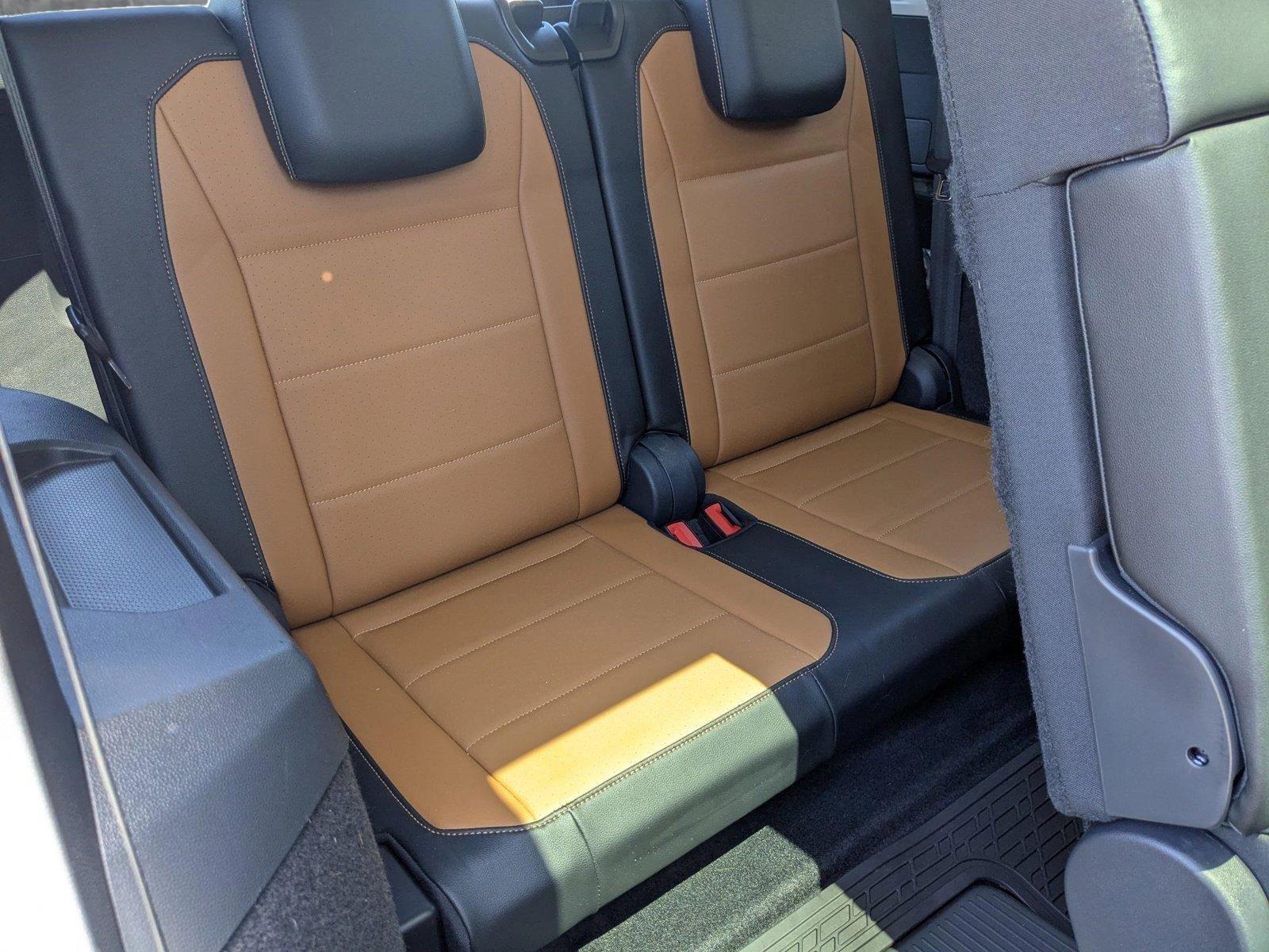 2018 Volkswagen Tiguan Vehicle Photo in PEMBROKE PINES, FL 33024-6534