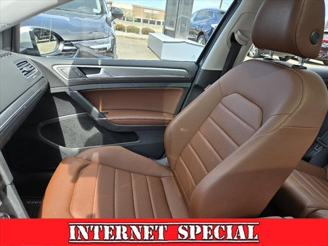 2017 Volkswagen Golf Alltrack Vehicle Photo in LITTLE FALLS, NJ 07424-1717