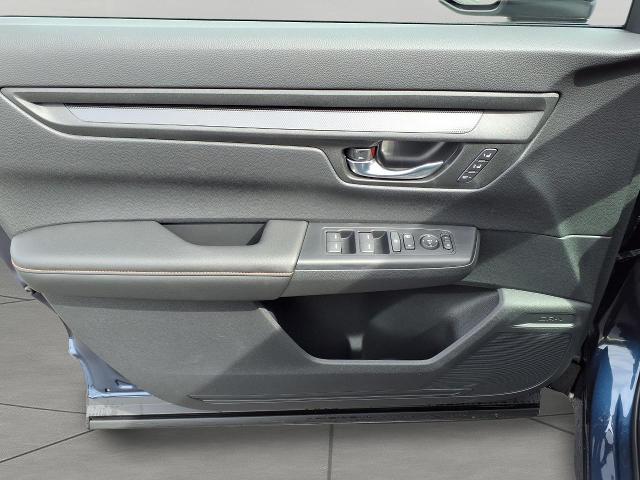 2025 Honda CR-V Hybrid Vehicle Photo in Oshkosh, WI 54904