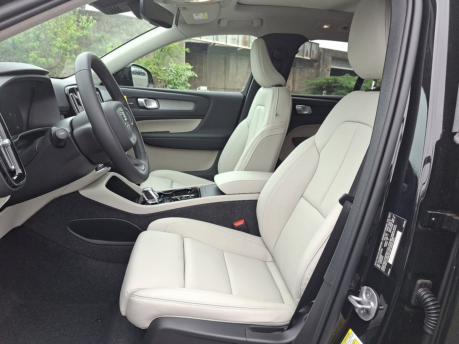 2025 Volvo XC40 Vehicle Photo in Trevose, PA 19053