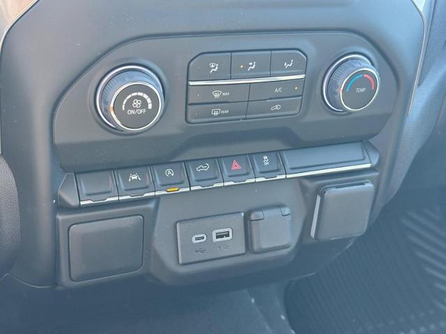 2025 Chevrolet Silverado 1500 Vehicle Photo in COLUMBIA, MO 65203-3903