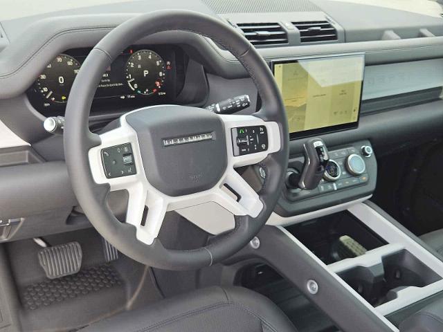 2025 Defender Vehicle Photo in AUSTIN, TX 78717