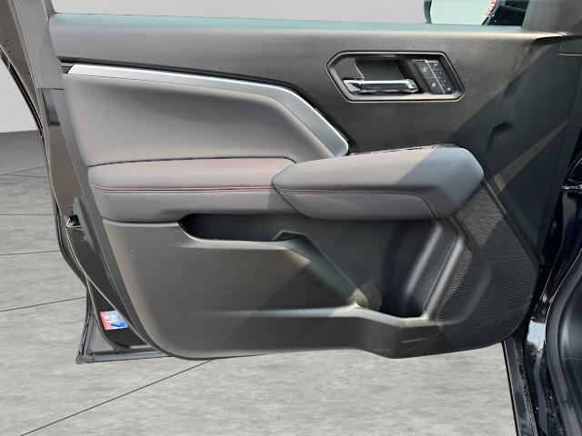 2024 Chevrolet Colorado Vehicle Photo in Green Bay, WI 54304